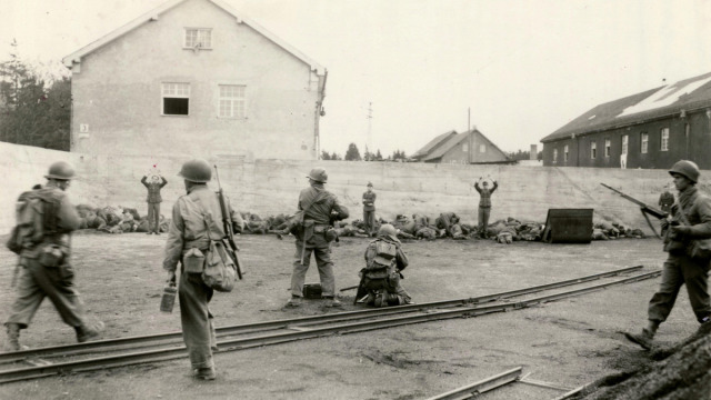 Zemsta porucznika Bushyheada.<br />
Skrywana masakra esesmanów w Dachau